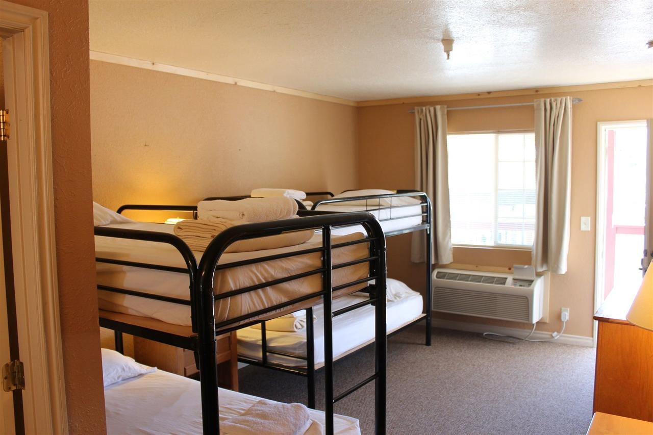 Whitney Portal Hotel And Hostel Lone Pine Room photo