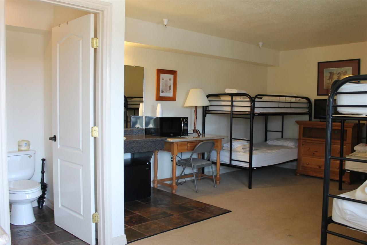 Whitney Portal Hotel And Hostel Lone Pine Room photo